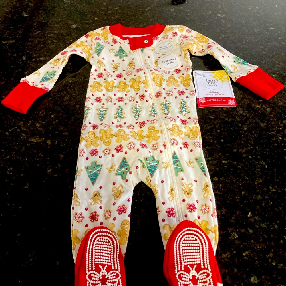 Burts Bees 🐝 Onesie